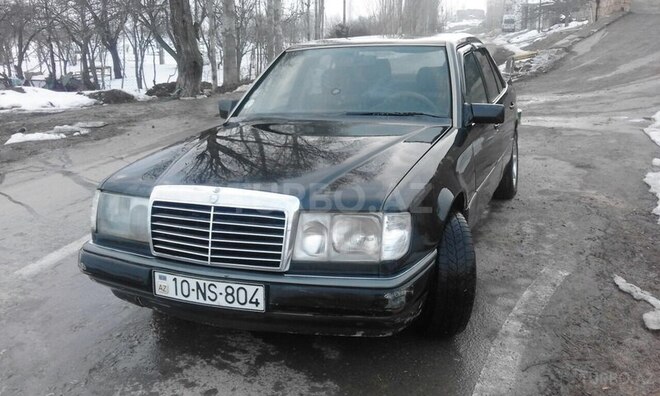 Mercedes E 200 1992, 180,000 km - 2.0 l - Bakı