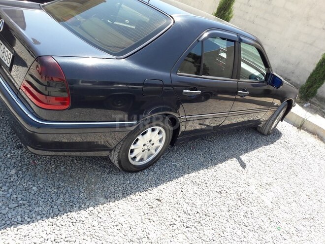 Mercedes C 220 1999, 230,000 km - 2.2 l - Bakı