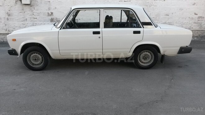 LADA (VAZ) 2107 2011, 80,000 km - 1.6 l - Göyçay