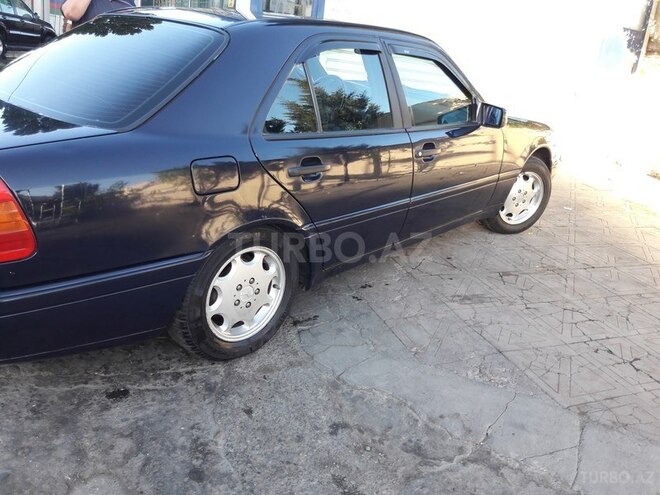 Mercedes C 200 1994, 422,170 km - 2.0 л - Bakı