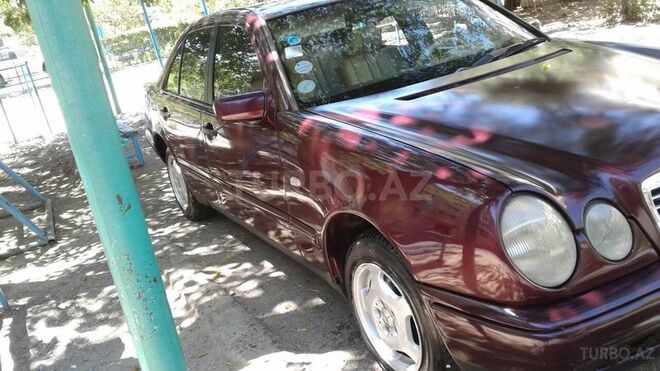 Mercedes E 230 1996, 250,000 km - 2.3 l - Bakı