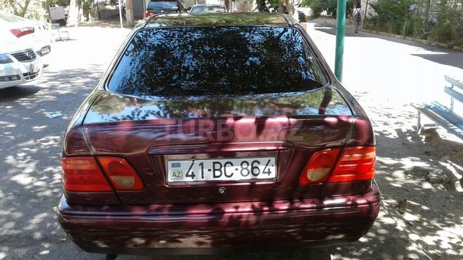 Mercedes E 230 1996, 250,000 km - 2.3 l - Bakı