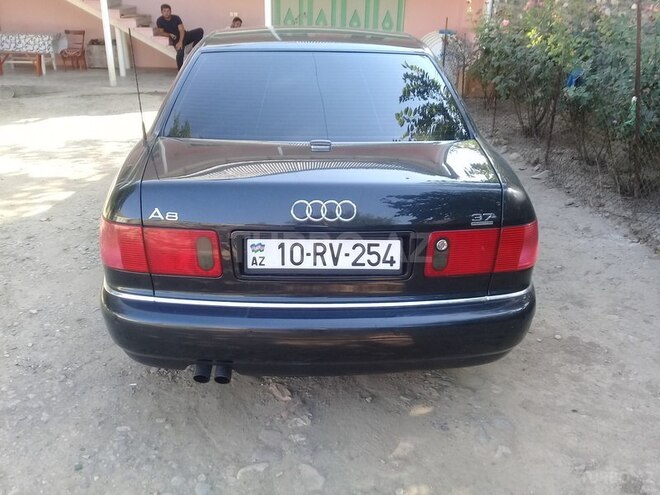 Audi A8 2002, 253,000 km - 3.7 l - Qazax