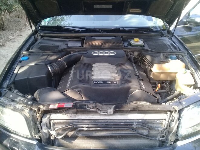Audi A8 2002, 253,000 km - 3.7 l - Qazax