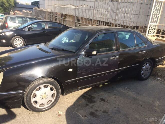 Mercedes E 300 1997, 382,000 km - 3.0 l - Bakı
