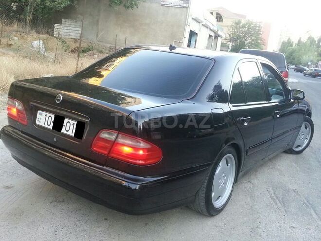 Mercedes E 220 2000, 383,000 km - 2.2 l - Bakı