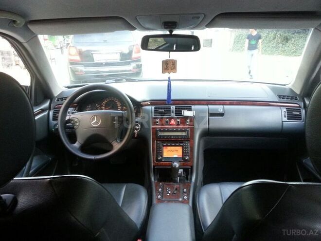 Mercedes E 220 2000, 383,000 km - 2.2 l - Bakı