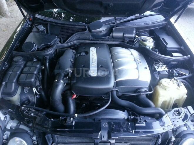 Mercedes E 220 2000, 383,000 km - 2.2 l - Bakı