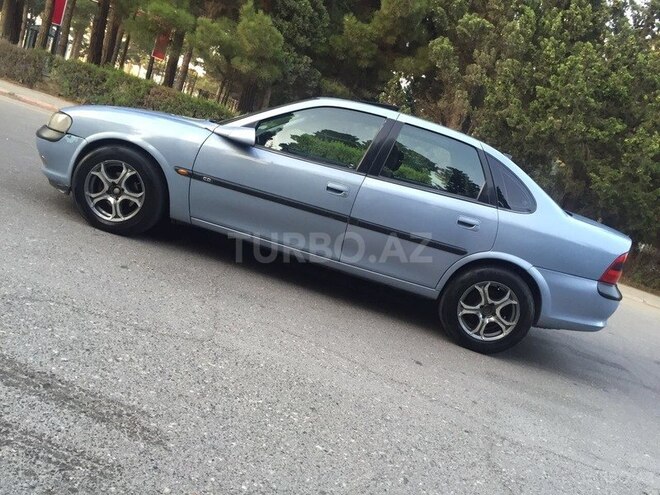 Opel Vectra 1997, 245,000 km - 1.8 l - Sumqayıt