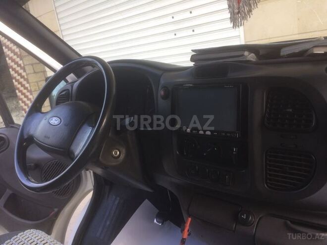 Ford Transit 2005, 451,000 km - 2.5 л - Quba