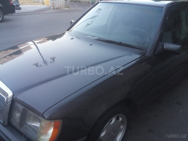 Mercedes E 300 1988, 22,000 km - 3.0 l - Bakı