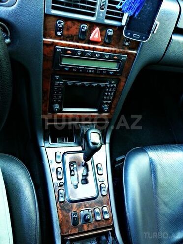 Mercedes E 220 2000, 383,000 km - 2.2 l - Bakı