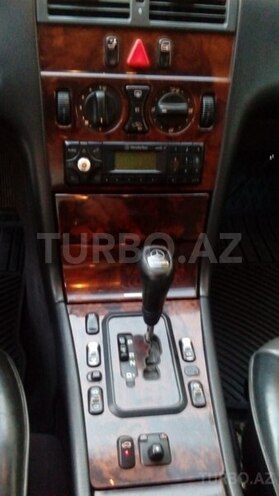 Mercedes E 280 2000, 360,000 km - 2.8 l - Bakı