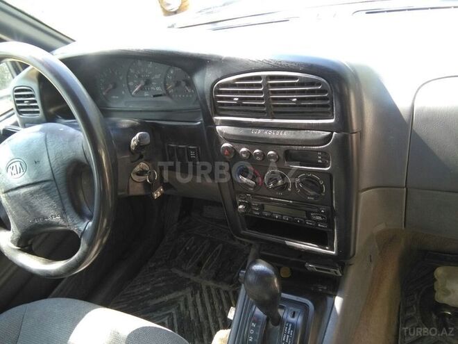 Kia Sportage 2000, 235,000 km - 2.0 l - Şəki