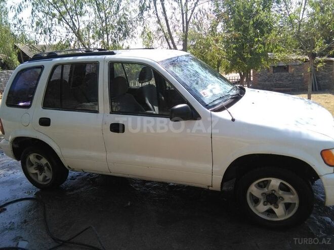 Kia Sportage 2000, 235,000 km - 2.0 l - Şəki