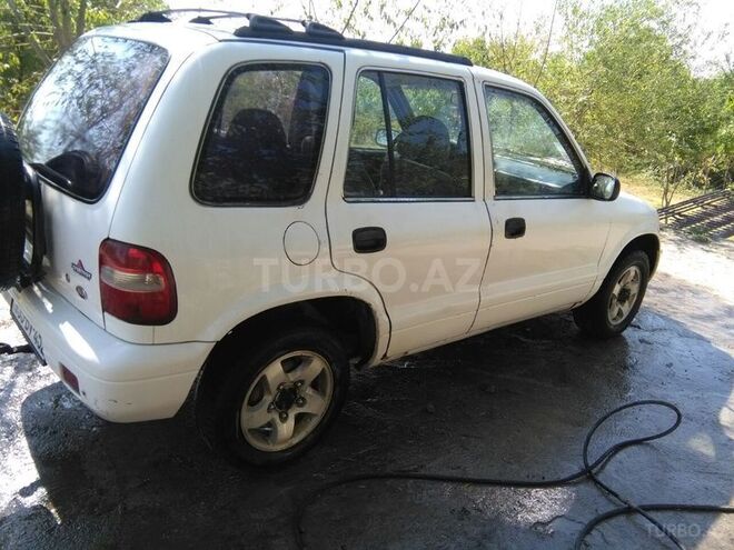 Kia Sportage 2000, 235,000 km - 2.0 l - Şəki