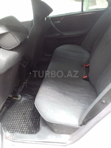 Mercedes E 220 2001, 480,538 km - 2.2 l - Bakı