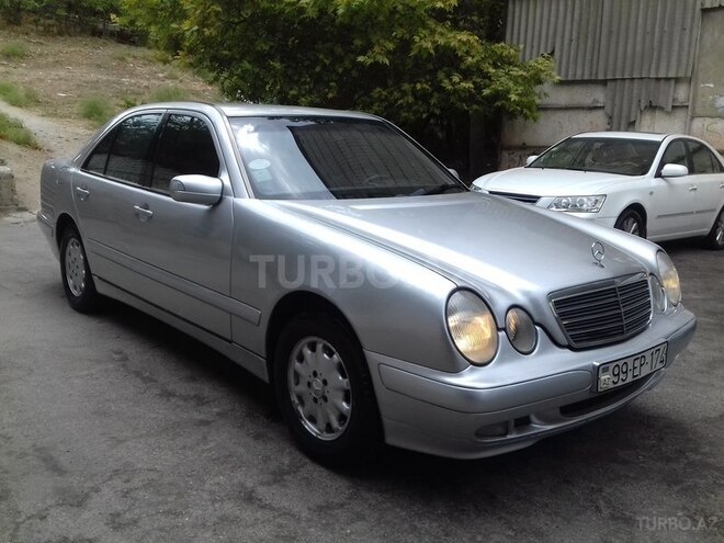 Mercedes E 220 2001, 480,538 km - 2.2 l - Bakı