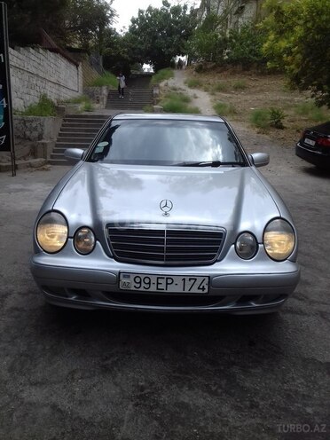 Mercedes E 220 2001, 480,538 km - 2.2 l - Bakı