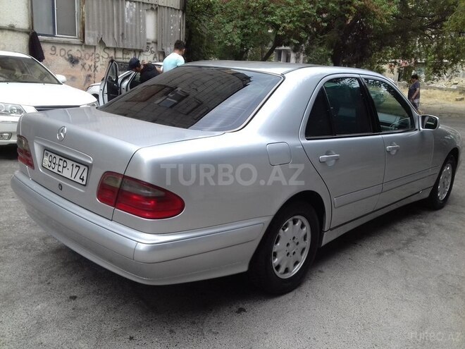 Mercedes E 220 2001, 480,538 km - 2.2 l - Bakı