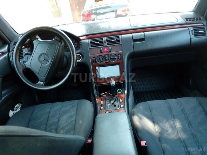 Mercedes E 200 1998, 333,000 km - 2.0 л - Bakı