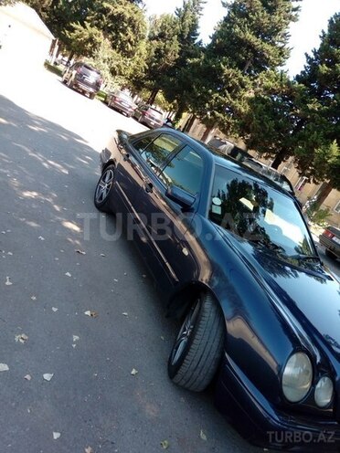 Mercedes E 200 1998, 333,000 km - 2.0 л - Bakı
