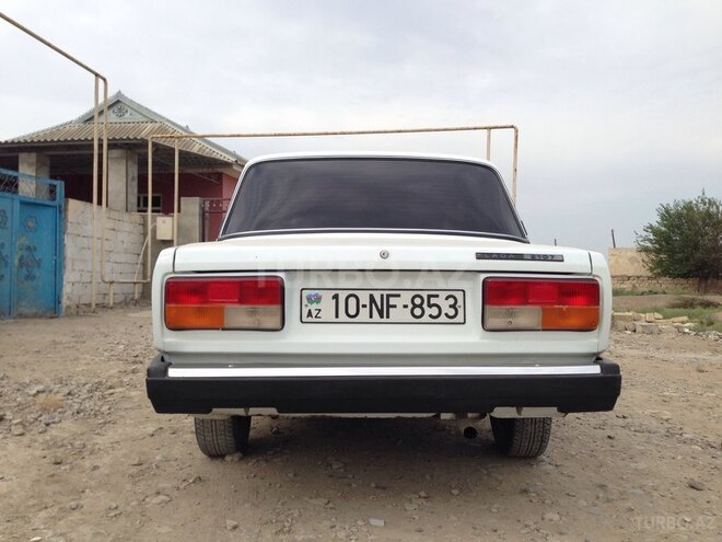 LADA (VAZ) 2107 2002, 192,000 km - 1.6 л - Salyan