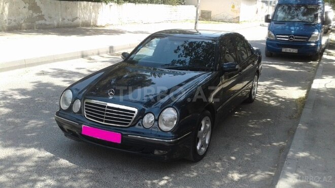 Mercedes E 220 2001, 249,000 km - 2.2 l - Bakı