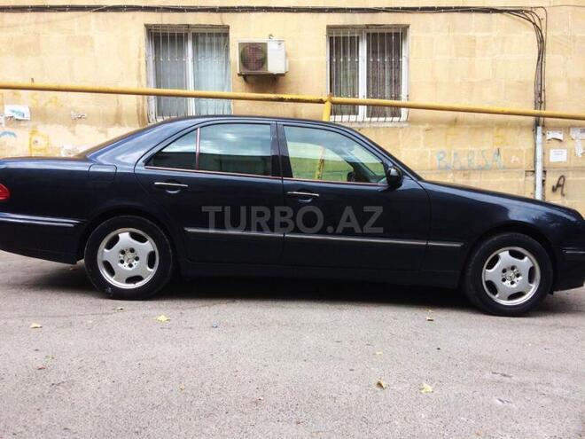 Mercedes E 240 2001, 190,000 km - 2.6 l - Bakı