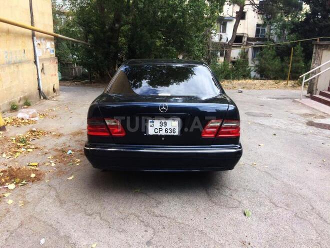 Mercedes E 240 2001, 190,000 km - 2.6 l - Bakı
