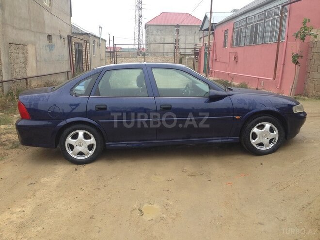 Opel Vectra 1999, 300,000 km - 1.6 l - Bakı
