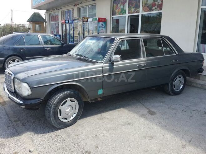 Mercedes E 200 1982, 156,000 km - 2.0 l - Bakı