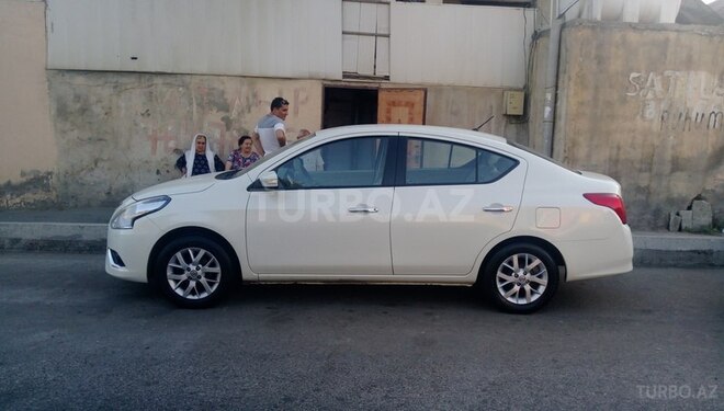 Nissan Sunny 2015, 35,000 km - 1.6 l - Bakı