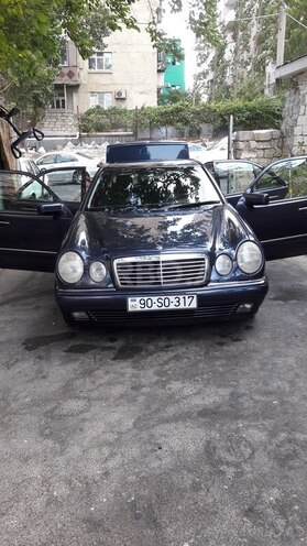 Mercedes E 240 1999, 214,000 km - 2.6 л - Bakı
