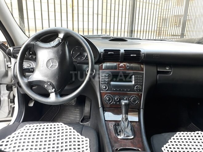 Mercedes C 220 2004, 219,200 km - 2.2 л - Bakı