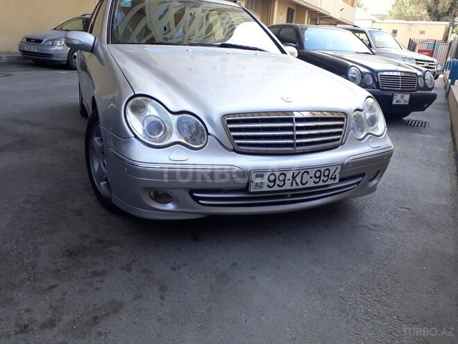 Mercedes C 220 2004, 219,200 km - 2.2 л - Bakı