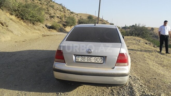 Volkswagen Bora 2001, 307,600 km - 1.6 l - Gəncə