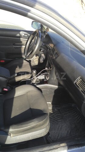 Volkswagen Bora 2001, 307,600 km - 1.6 l - Gəncə