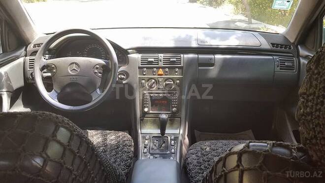 Mercedes E 220 2002, 271,000 km - 2.2 l - Bakı