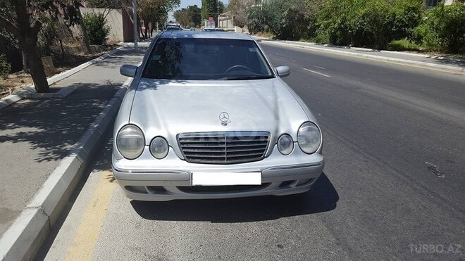 Mercedes E 220 2002, 271,000 km - 2.2 l - Bakı