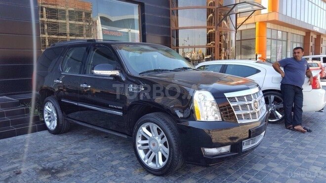 Cadillac Escalade 2013, 61,270 km - 6.2 l - Bakı