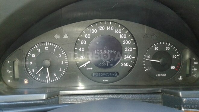 Mercedes E 270 2002, 285,000 km - 2.7 l - Bakı