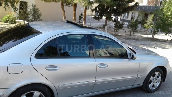 Mercedes E 270 2002, 285,000 km - 2.7 l - Bakı