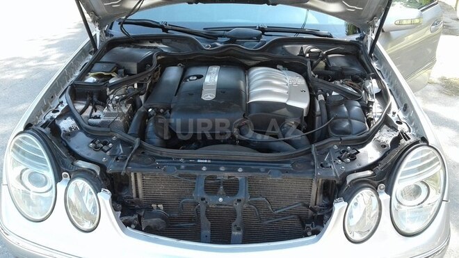 Mercedes E 270 2002, 285,000 km - 2.7 l - Bakı