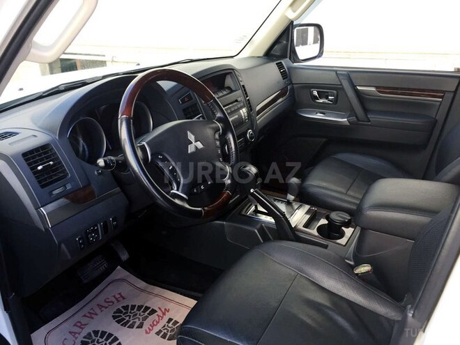 Mitsubishi Pajero 2013, 64,000 km - 3.0 l - Bakı