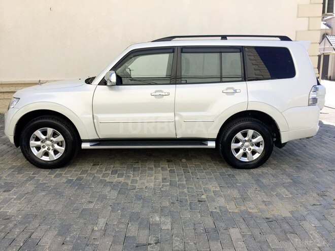 Mitsubishi Pajero 2013, 64,000 km - 3.0 l - Bakı