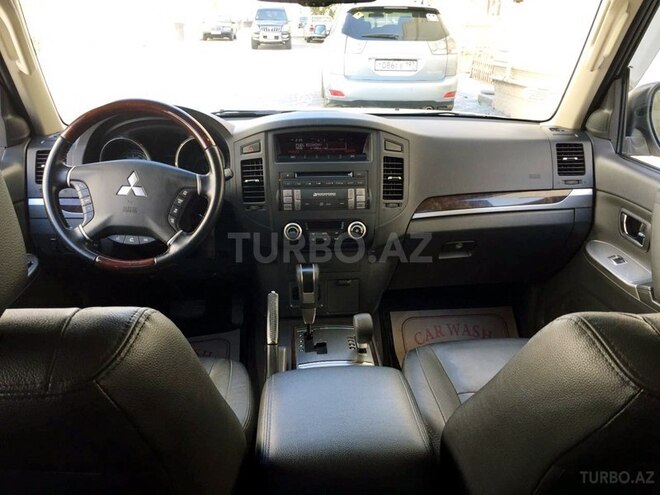 Mitsubishi Pajero 2013, 64,000 km - 3.0 l - Bakı