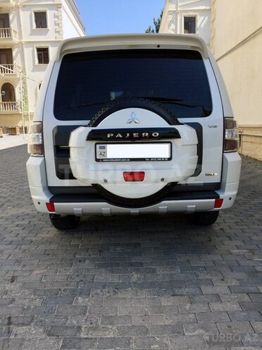 Mitsubishi Pajero 2013, 64,000 km - 3.0 l - Bakı