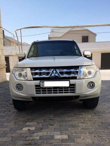 Mitsubishi Pajero 2013, 64,000 km - 3.0 l - Bakı