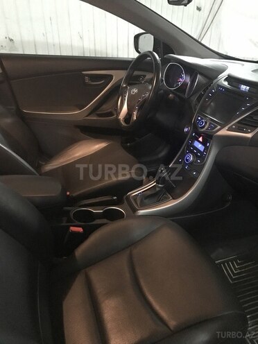 Hyundai Elantra 2015, 23,000 km - 1.8 л - Bakı